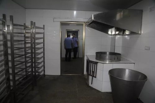 臺州市食品生產加工小作坊規范提升現場會在大溪鎮順利召開