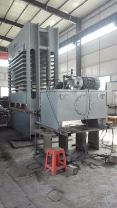 裝飾材料生產(chǎn)線的核心力量 熱壓機(jī)、預(yù)壓機(jī)、貼面機(jī)與涂膠機(jī)